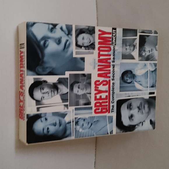 5/$10-10/$20 Grey's Anatomy 2nd season uncut - Picture 1 of 6